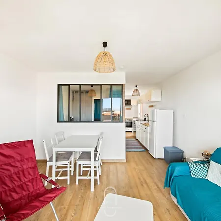 Apartment Le Phare Giens Clim/wifi/parking Hyeres